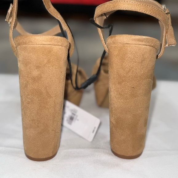 NWT- Express Faux Suede Twist Strap Platform Heeled Sandals Size 9 $88 - Picture 8 of 8